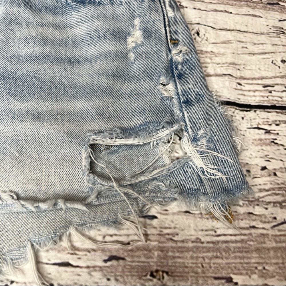 Agolde Distressed Parker Denim Shorts Size 26 - Picture 7 of 14